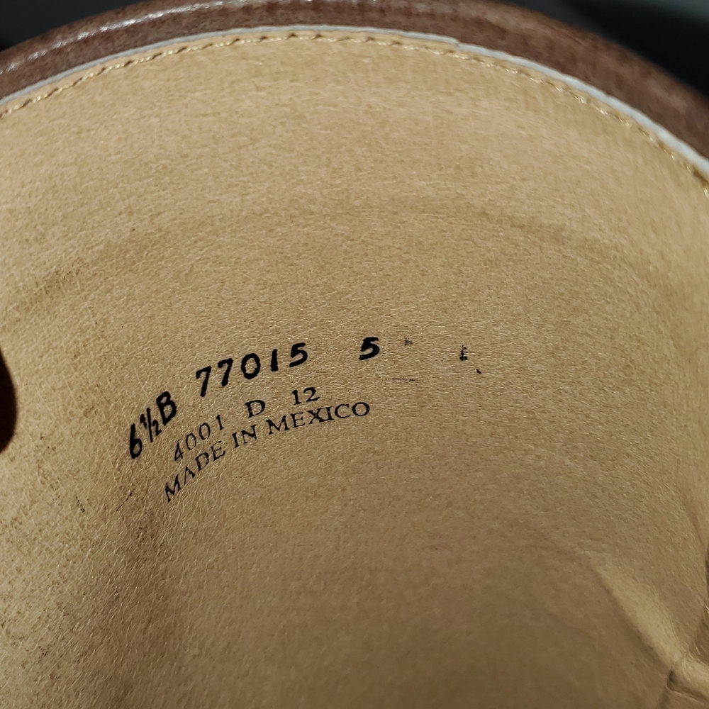 Shoes - Picture 5 of 5